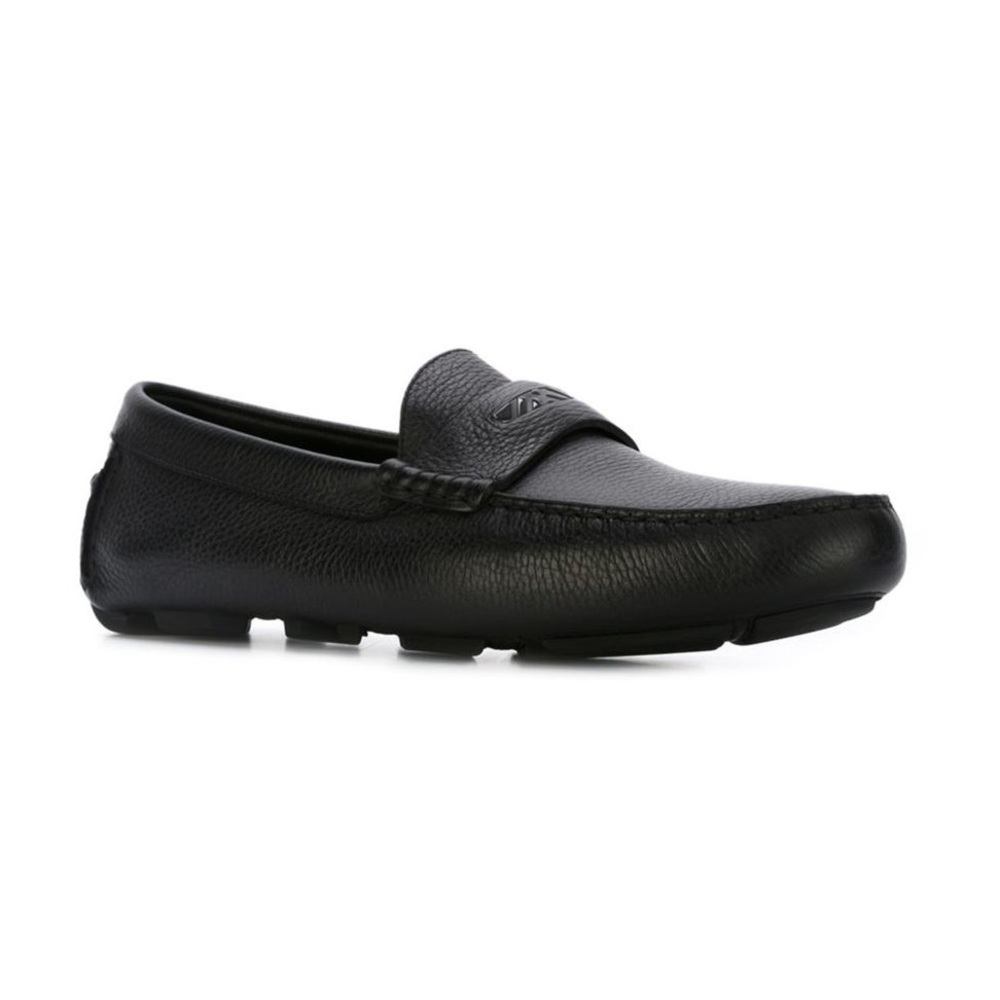 Like New Men’s Size 11.5 Burberry Silverstone Grainy Leather Loafer In Black